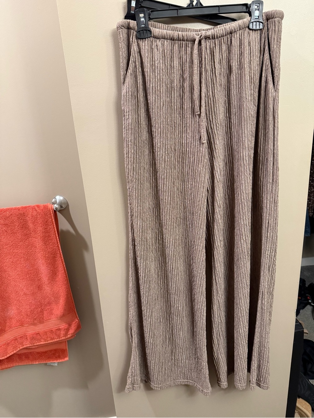 Women’s Ribbed Wide-Leg Pants in Taupe